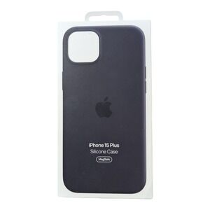 O1. Apple Silicone Case with MagSafe for iPhone 15 Plus - Black‎